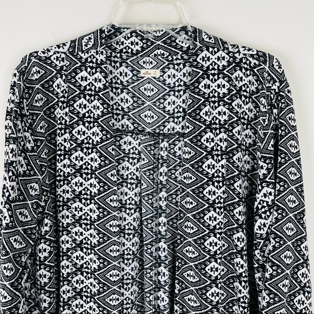 Hollister black white tribal southwest geometric lightweight cardigan top medium - Picture 2 of 9